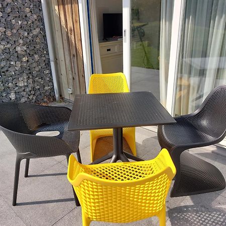 Luxe Appartement Zeeduin: Beachfront Resort with Private Terrace Hollum  Exterior photo